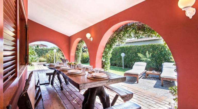 Villa with yard, private pool & BBQ | Suitable for remote work | Pets allowed — photo 2