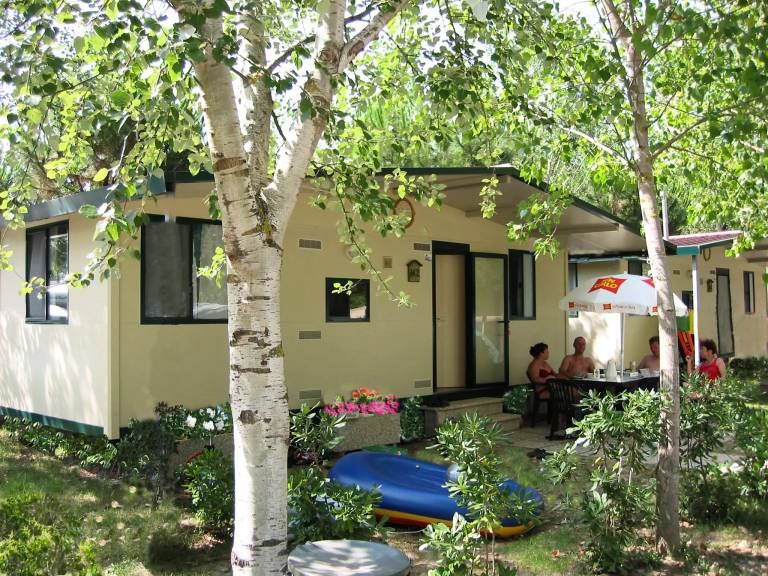 Beautiful mobile home with terrace, jacuzzi & grill | Next to the beach | Pets are welcome — photo 2