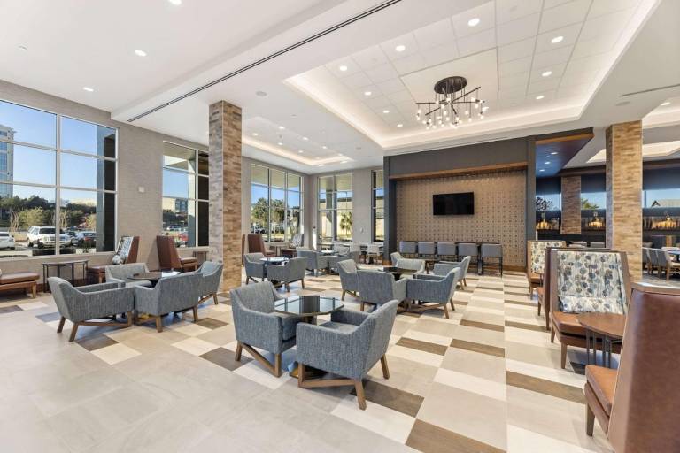 Embassy Suites by Hilton Irving Las Colinas — photo 3