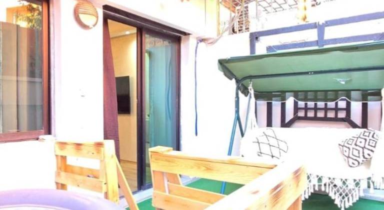 Apartment with jacuzzi — photo 4