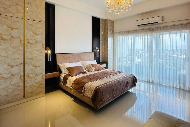 Studio Sleeps 3 Pool Parking Balcony