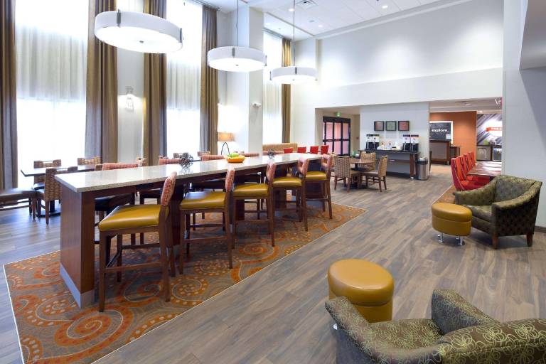 Hampton Inn & Suites Page - Lake Powell — photo 2