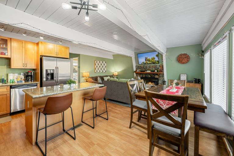 Vacation home with patio & barbeque in San Bernardino, CA