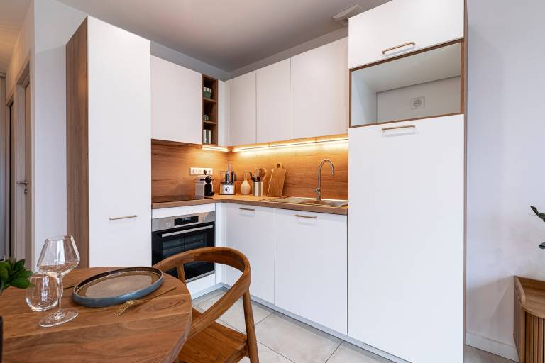Family-friendly rental apartment with patio | Mountain view | Pets allowed — photo 3