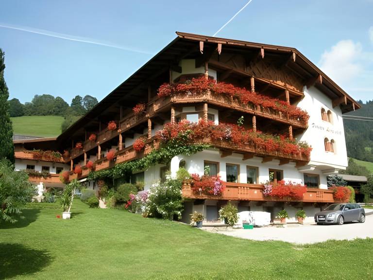 Gartenhotel Lenzenhof - Wildschonau- PREMIUMCARD inclusive in Woergl