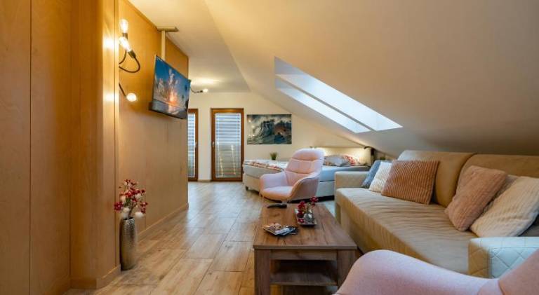 Holiday apartment with jacuzzi & pool | Pets are welcome — photo 2