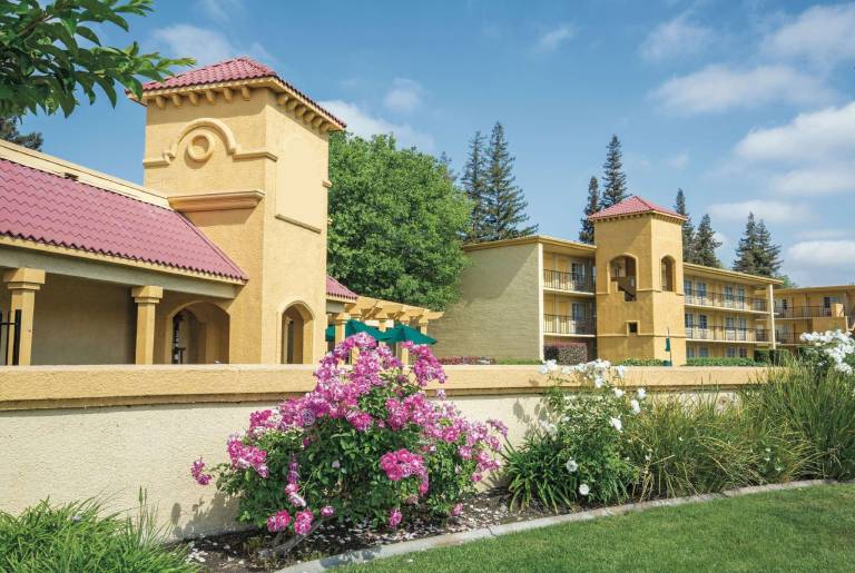 Howard Johnson by Wyndham Sacramento Downtown in Sacramento, CA
