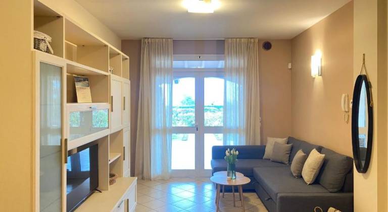 Holiday apartment with pool — photo 2