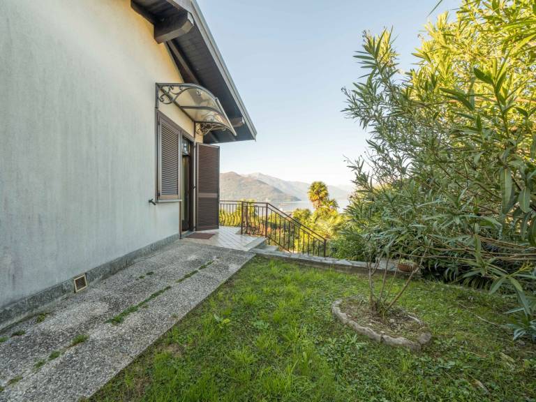 House with garden & patio | Mountain view — photo 5