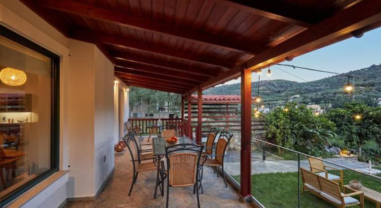 Yiama's Seaside Cottage in Paliokastro near Heraklion City — photo 4