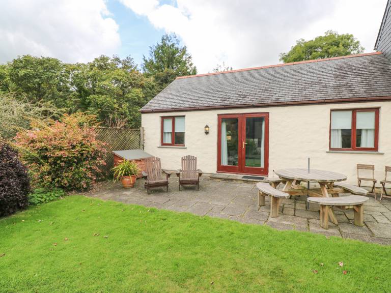 Cottage with garden | Beach view in Falmouth