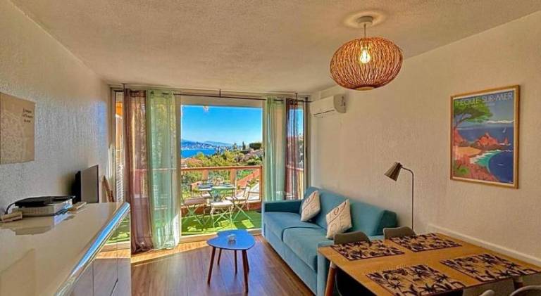 Beautiful serviced apartment with pool & patio | Pets allowed — photo 2