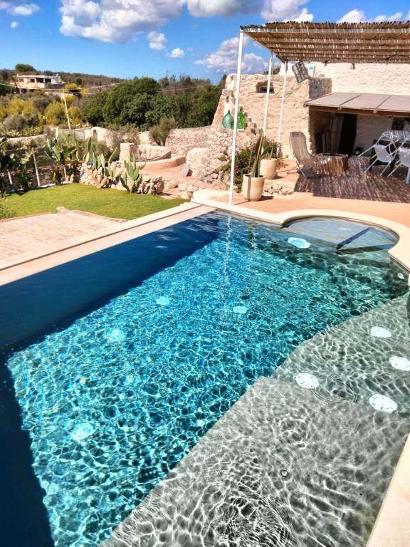 Villa with garden, patio & private pool — photo 4