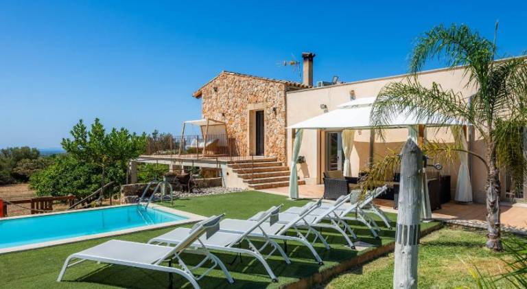 Vacation home with pool in Llucmajor