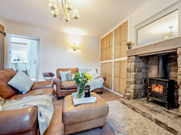 Fully equipped cottage with yard | Pets allowed — photo 3