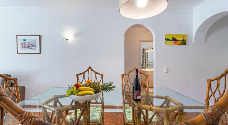 Host Wise - Amazing Sunny Flat - Swimming Pool & Terrace — photo 4