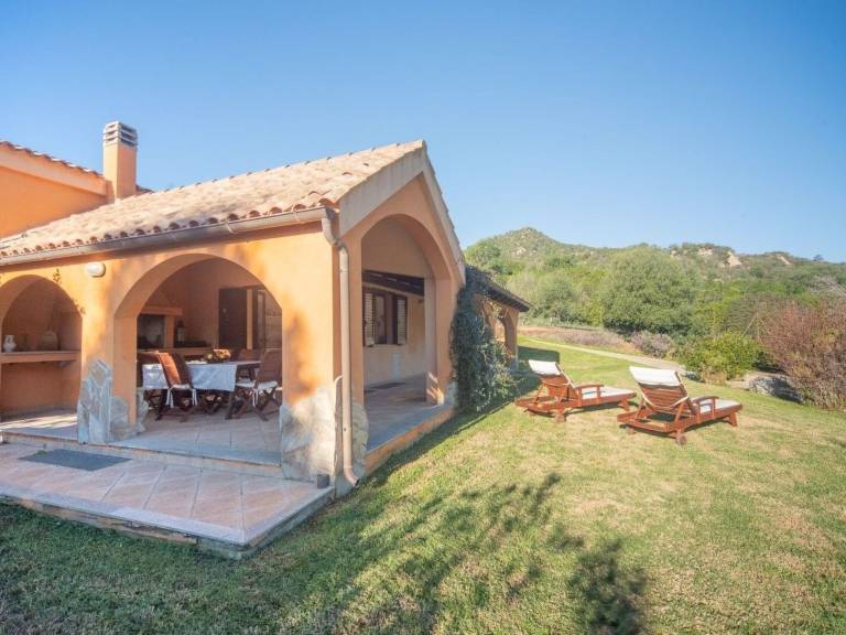House with garden, patio & barbeque | Nature view — photo 3