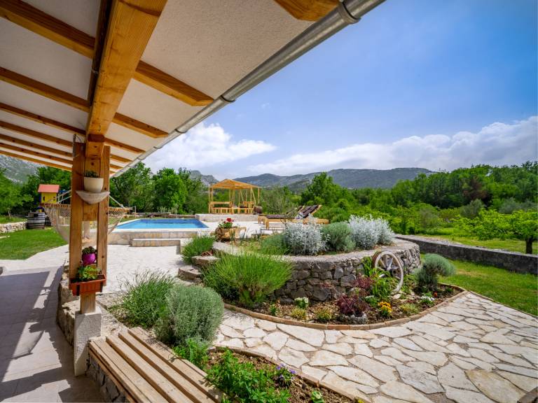 House with BBQ, yard & terrace | Nature view — photo 5