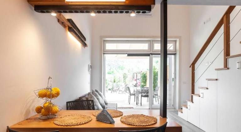 Family-oriented apartment with patio, garden & barbeque | Dogs allowed — photo 3