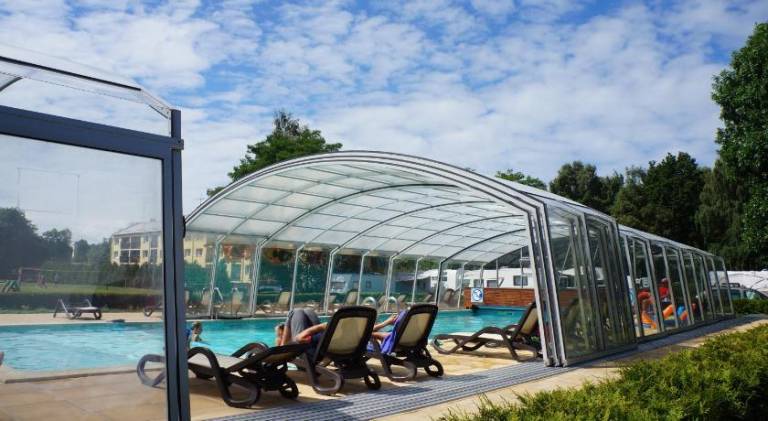 Tent with pool — photo 3