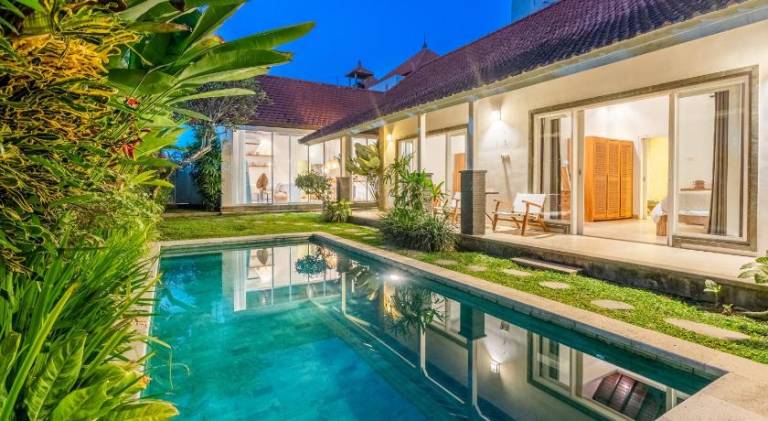 Villa with pool, yard & terrace in Canggu