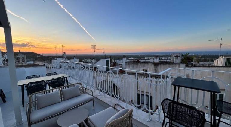 Fully equipped nice rental apartment with private pool, patio & hot tub | Pets allowed — photo 4