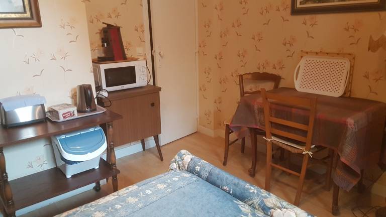 Bed and Breakfast 'Eugénie' with Mountain View, Shared Terrace and Wi-Fi — photo 3