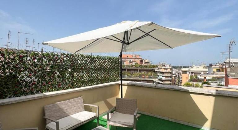 Holiday apartment with terrace — photo 3