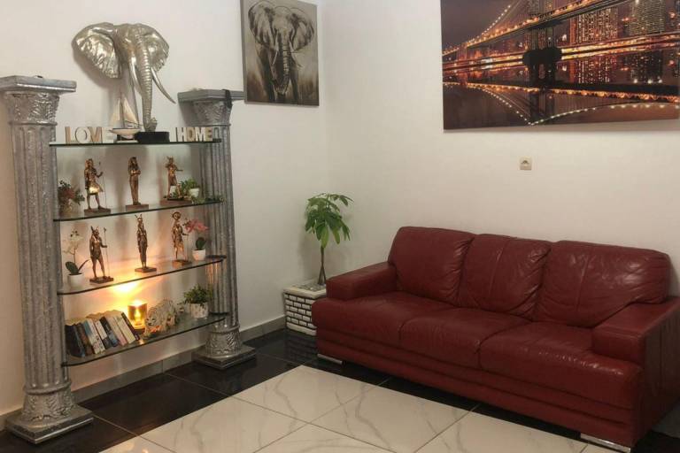 Apartment with barbeque & garden — photo 5
