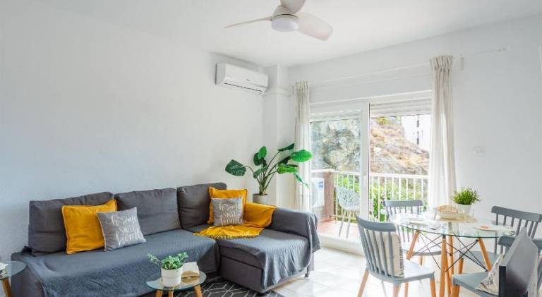 Rental apartment with pool in Almunecar