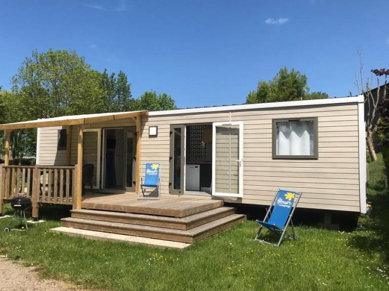 Mobile home with patio & heated pool — photo 4