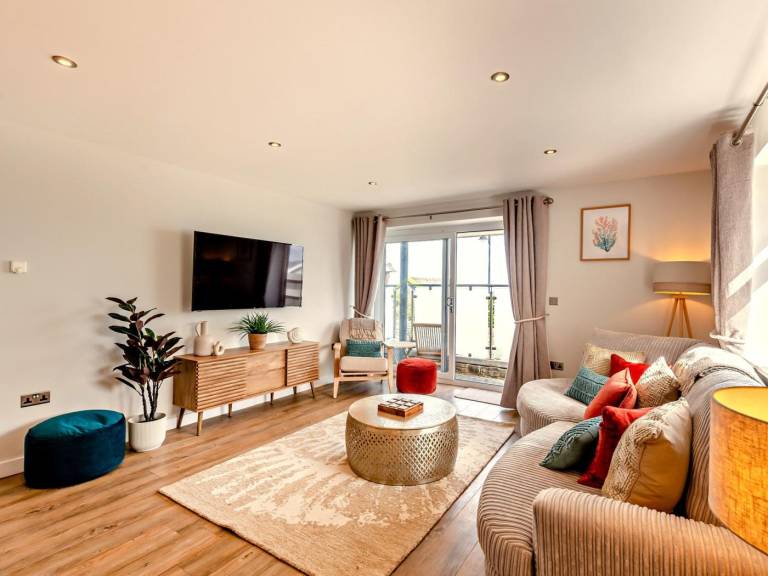 Fully equipped lovely apartment with barbeque, garden & patio | Water view | Pets are welcome — photo 2