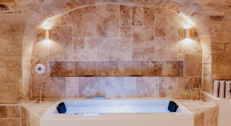 Suite Venusa - jacuzzi privatif - Hypercentre — photo 3
