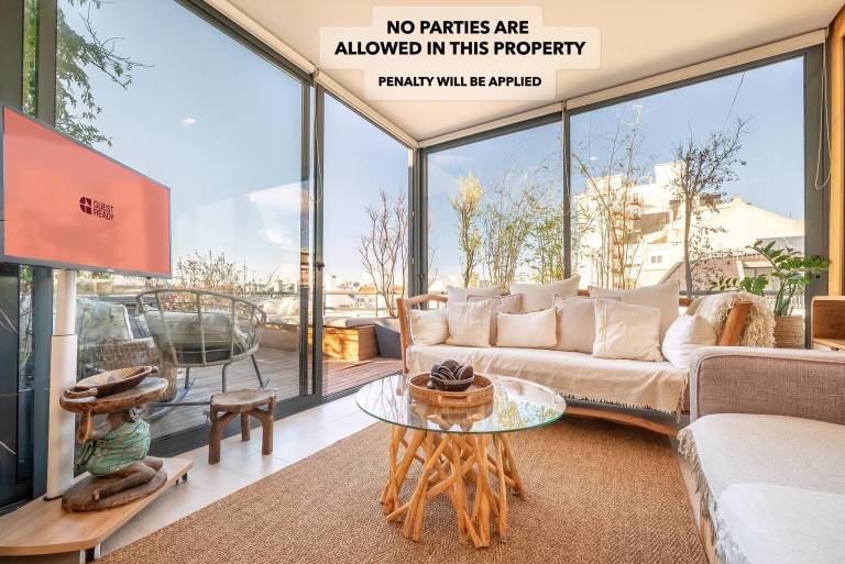 Family-oriented wonderful rental apartment with terrace | City view