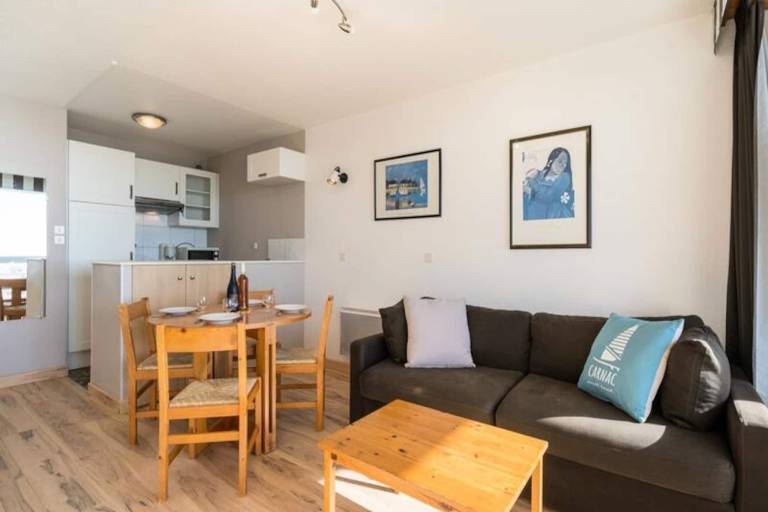 Holiday apartment with yard — photo 2