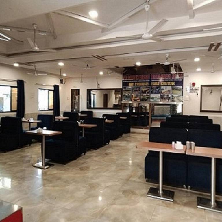 HOTEL MUMBAI GARDEN RESORT — photo 2