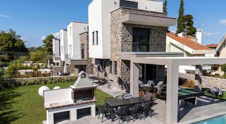 Fully equipped villa with patio, barbecue & private pool | Next to the beach | Dogs allowed — photo 4