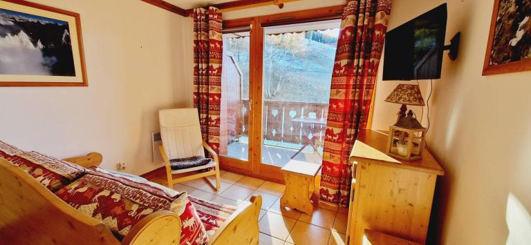 200m from resort center, 1st floor, view ski slopes, balcony, tv, 35m², Montalbert in La Plagne-Tarentaise