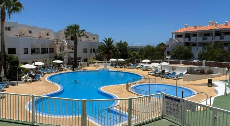 Rental apartment with pool in Adeje