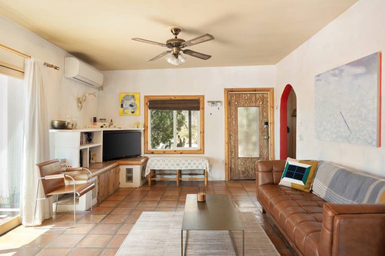 Family-friendly vacation home with barbeque | Mountain view | Pets allowed — photo 3
