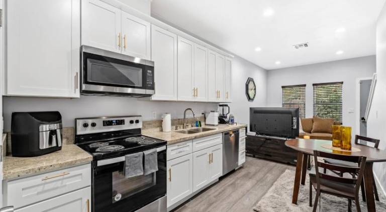 House with 2 rooms for 4 persons in Sacramento, CA