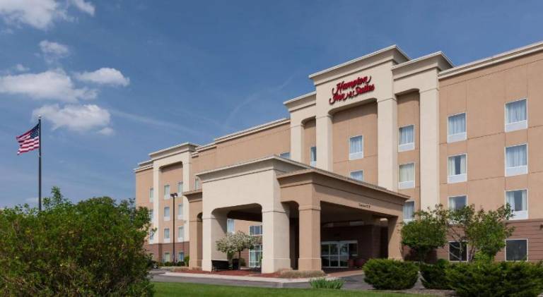 Hampton Inn & Suites Davenport — photo 5
