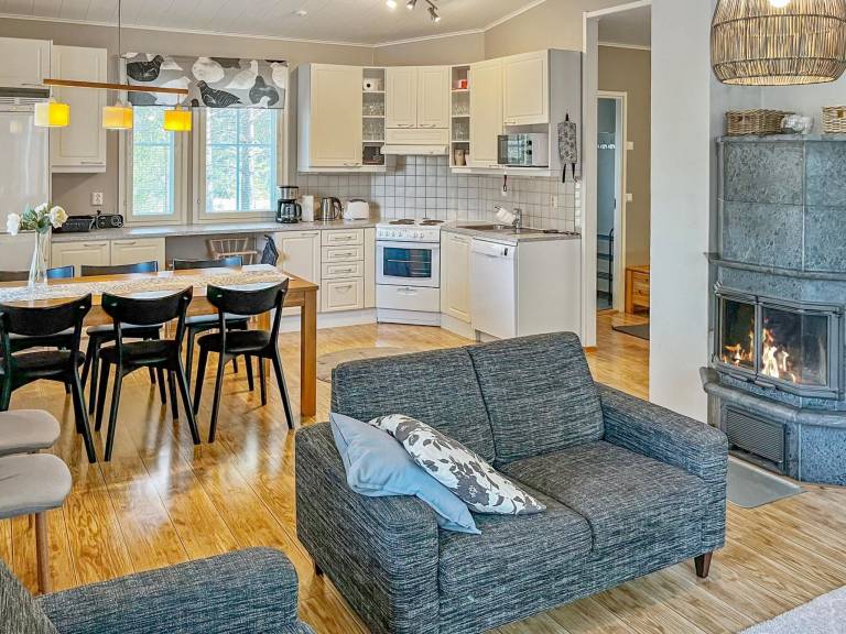 Beautiful vacation home with terrace & sauna | Pet-friendly — photo 5