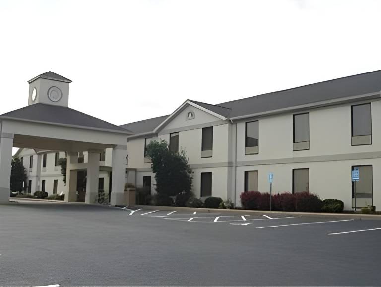 Baymont by Wyndham Madisonville in Madisonville, KY