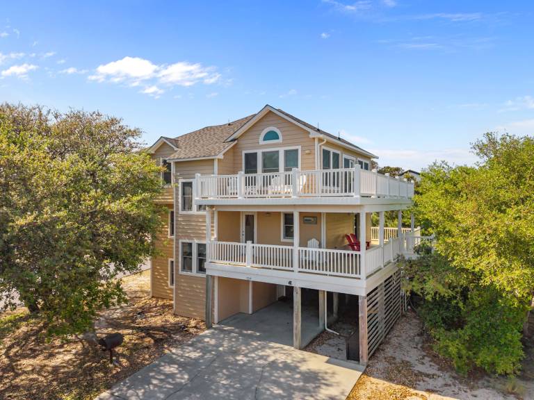 Private Pool, Hot Tub, Gameroom with Foosball, Tennis courts in Outer Banks, NC