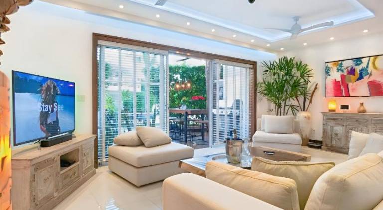 Luxury Duplex 2BR Pool & Garden View Quiet 30m from 5th Ave with Gym & Parking — photo 2