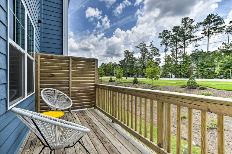 Sleek Durham Townhome Near Dtwn w/ Balcony! — photo 3