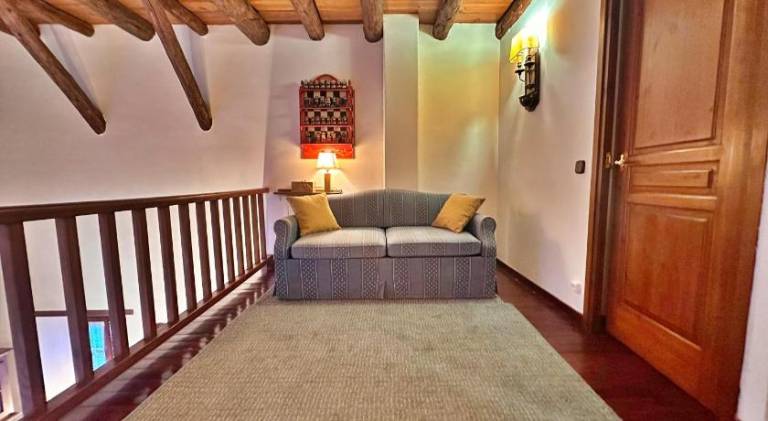 Apartment with patio | Pet-friendly — photo 2