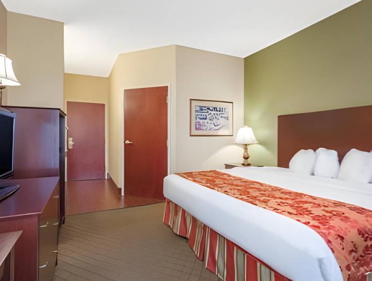Spark by Hilton Evansville East, IN in Evansville, IN