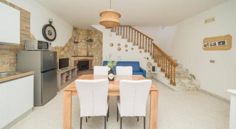 House with 2 rooms for 6 persons — photo 3